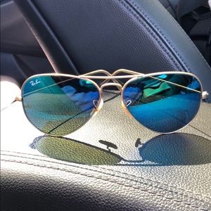 Blue mirror RayBans